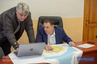 Льодовий каток, багатофункціональне стрільбище і оновлений лівобережний парк: у Кам’янському обговорили проекти розвитку міста